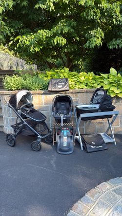 UPPABABY VISTA STROLLER SYSTEM