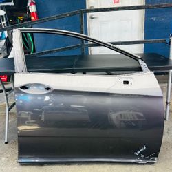 HONDA CLARITY 2018-2023  RIGHT PASSENGER SIDE FRONT DOOR OEM 