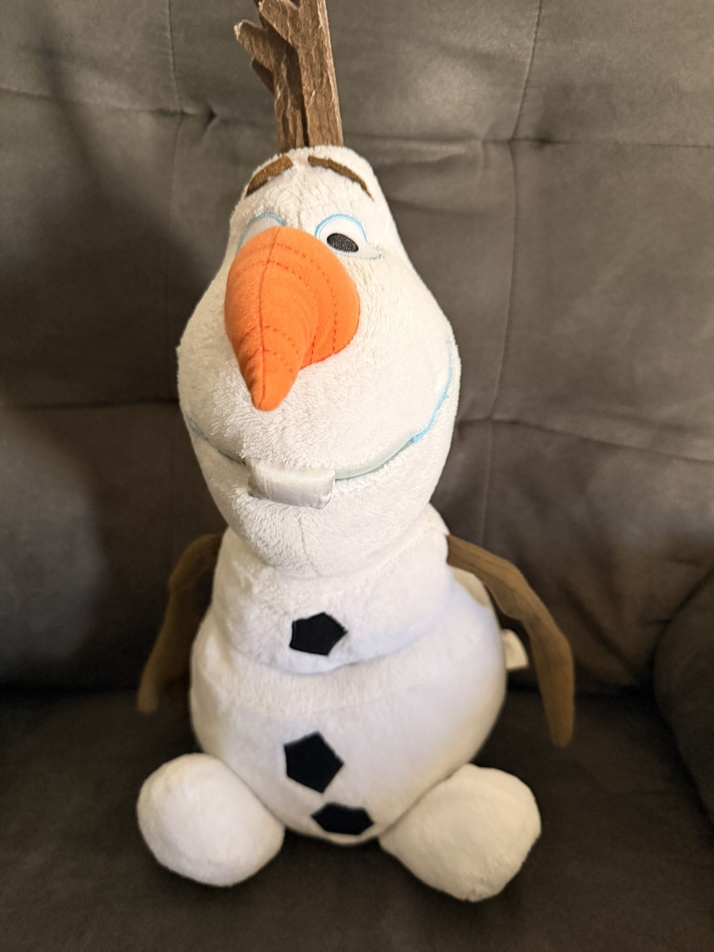 Olaf Plush (Frozen) for Sale in Glendale, AZ - OfferUp
