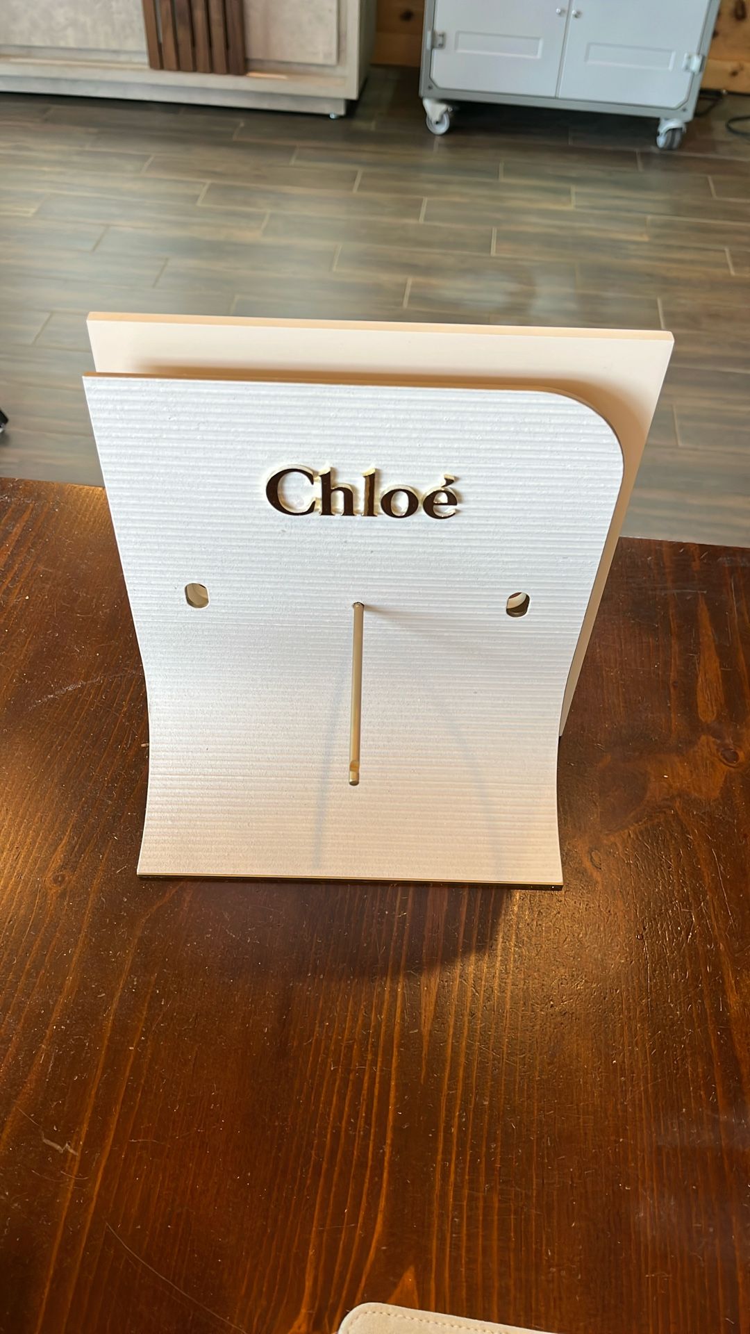 Chloe Eyeglass Stand/sunglass Stand