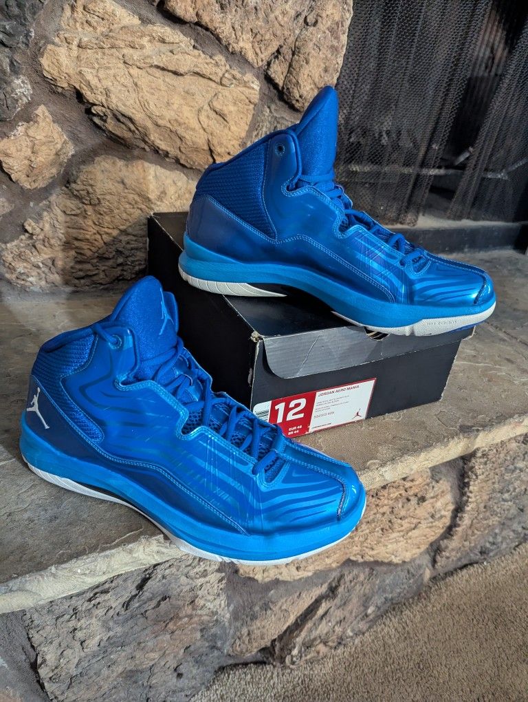 LIKE NEW Jordan Aero Mania Blue 552313-405 Men's SZ 12 Basketball Shoes w OG Box