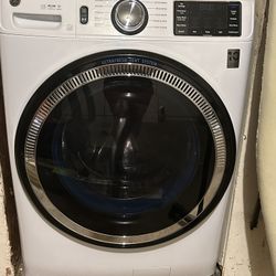 Practically NEW GE Washer/Dryer 