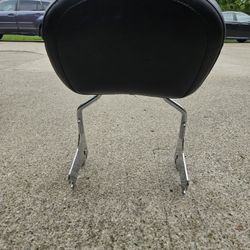 Harley, Davidson, backrest for passenger.