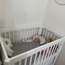 White 2x3 Ft Bed Included With Sheets