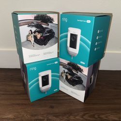 Ring Spotlight Cam Pro Plug-In White / 3D Motion Detection Two-Way Talk Camera