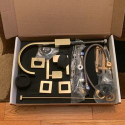 Newport Brass Faucet 2040/04 NIB