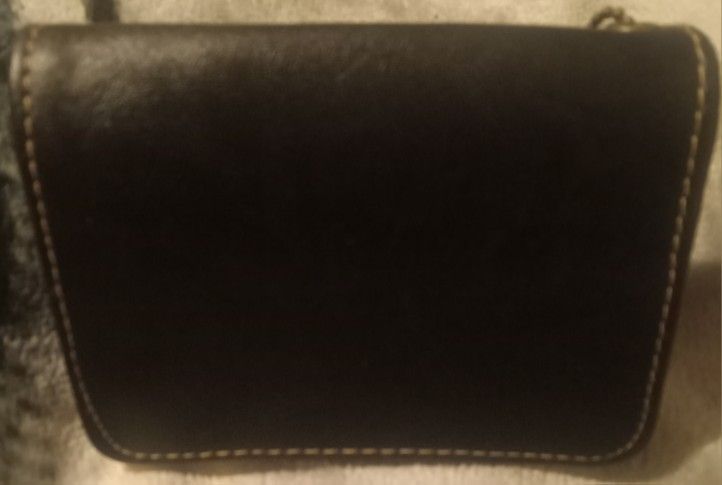 New Small Leather Wallet  W/ ID Window, Inside Pocket, & Zippered Coin Pocket