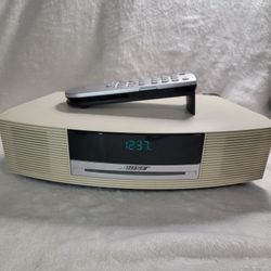 Bose Wave CD AM Fm Radio Aux Awrcc2