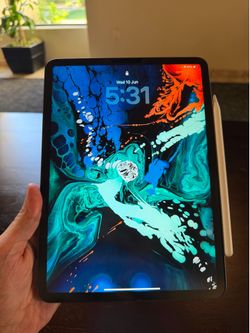 iPad Pro 11-inch (Wi-Fi) + Apple Pencil + Magic Trackpad