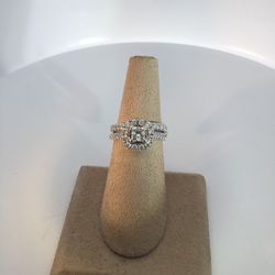 Lady’s White Gold 14Karat Cons. Leo Dia Wedding Set Size 5.25 With 0.48Tw Princess I Si2 Diamonds And 2.52Tw Round Diamonds