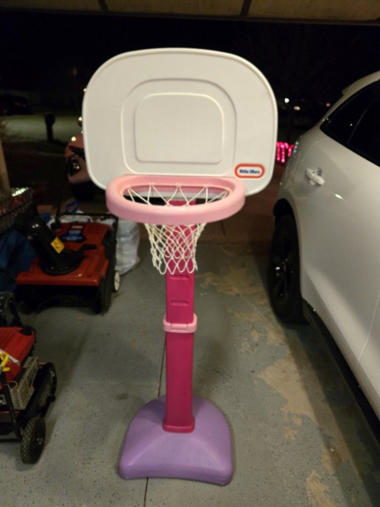 Little Tikes Basketball Hoop 