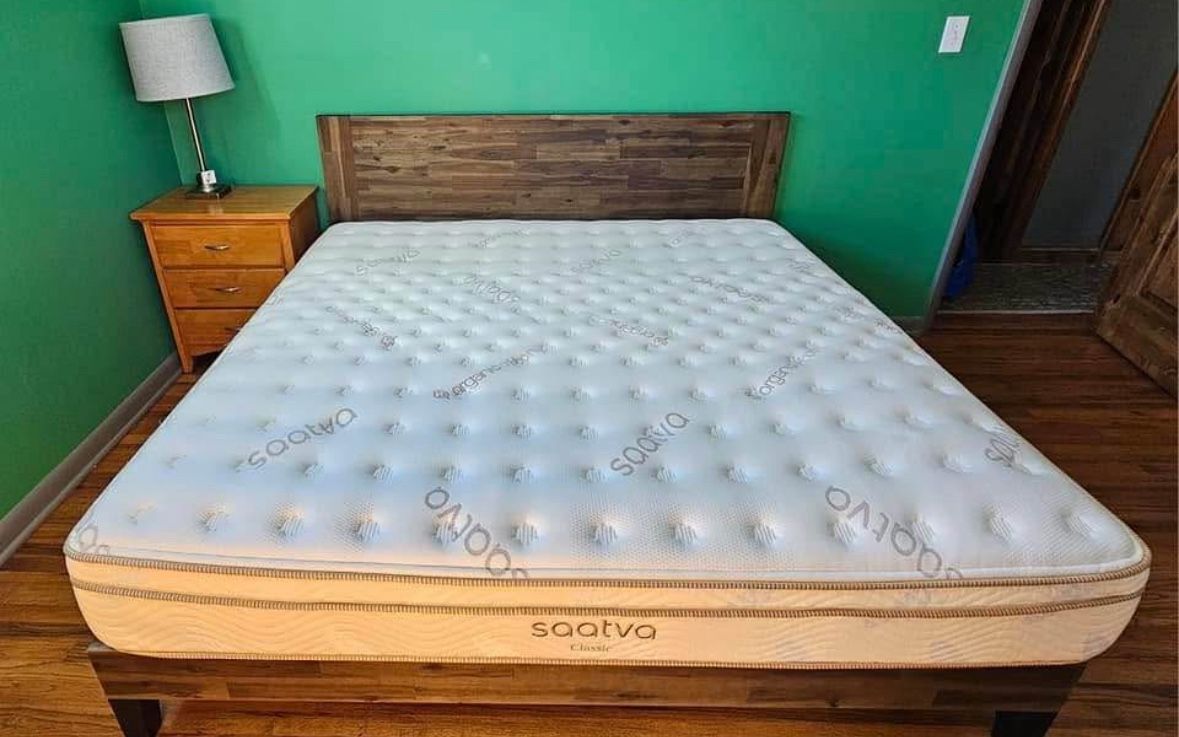 🛏️ CALIFORNIA KING hybrid Organic Pillowtop Mattress - Like New 