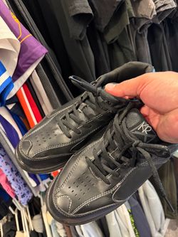 Men's 10.5 strike force bowling shoes