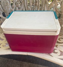 Red Ice Chest 9 Quarts