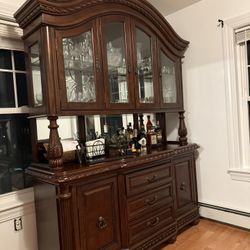 Dining cabinet, in good condition