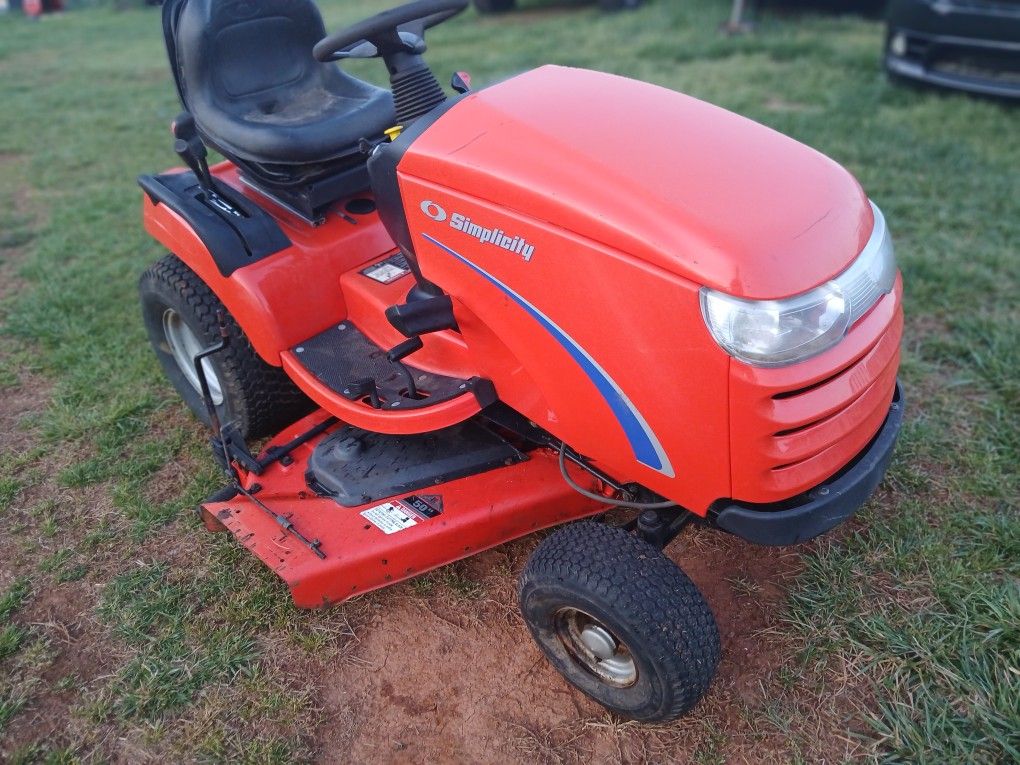 Simplicity Broadmoor 44 Inch Riding Mower