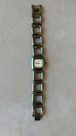 Fossil black metal woman watch