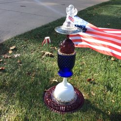 Patriotic Glass Statue