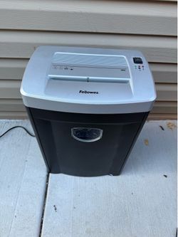 Paper shredder