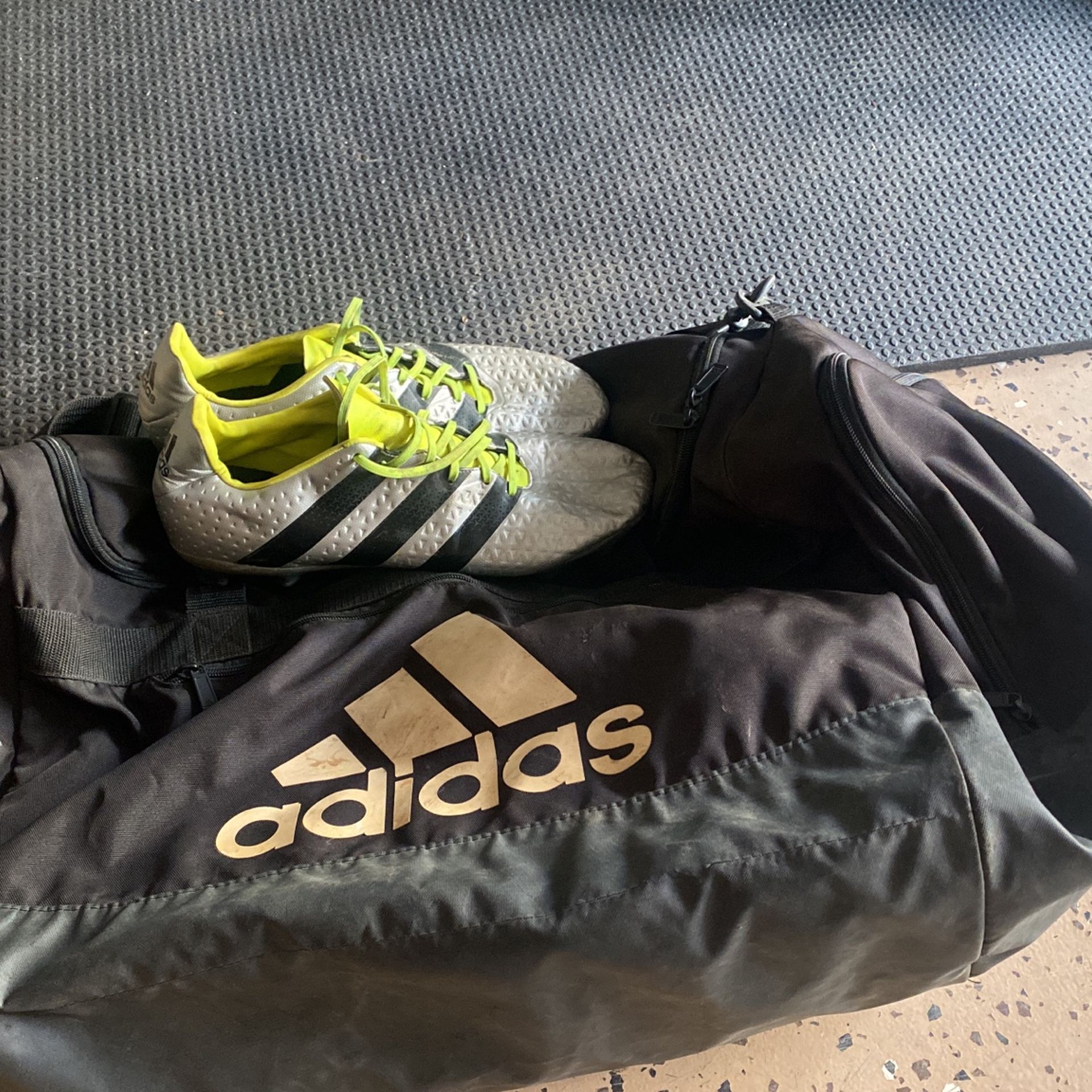 Adidas Bag with Soccer Shoes Men’s Size 11