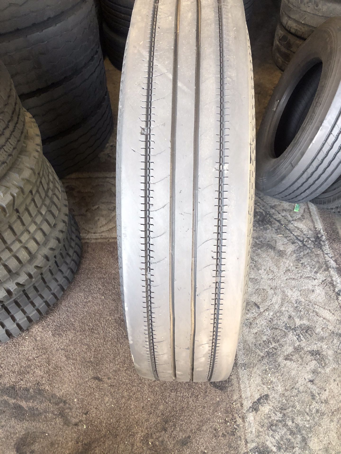 11r24.5 original Regrooved tire
