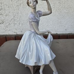 Lladro Figurine 