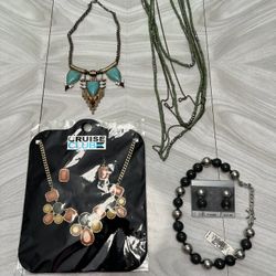 Lot Vintage Necklaces Cruise Club Liz Claiborne Black Silver Gold Turquoise Grn  Cruise club - nwt - peach green yellow gold   Liz Claiborne - black s