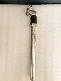 Seat Post . Ø25.4mm . Normal wear and scratches.