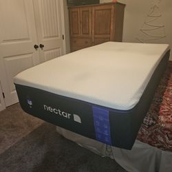 Nectar Premier Twin XL Memory Foam Mattress