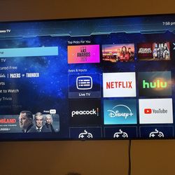 65” Onn Roku Smart Tv GREAT CONDITION 