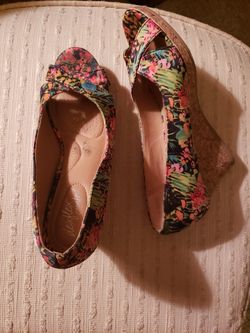 Brand DeX flex, cork wedge, floral print fabric