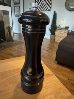 Wooden Peppermill Grinder