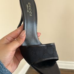 Vintage Gucci Black Sandal Heel