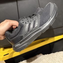 New Adidas Running Comfort Shoes Men’s 6.5 Boys 