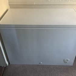 Fridigare Deep Freezer