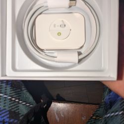 brand new Apple Airpod pro's (2nd generation with mag safe charging case USB-C NO SHIPPING PICKUP ONLY)