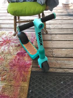 Razor scooter child's