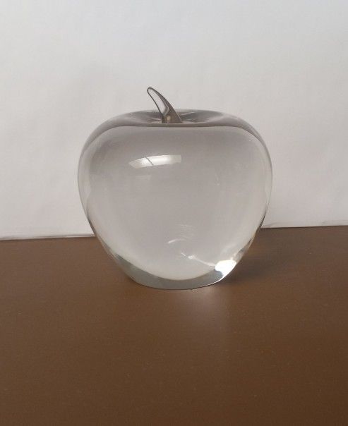 Tiffany & Co Crystal Clear Glass Apple Paperweight 
