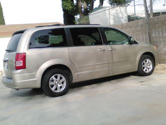 2008 Chrysler Town & Country