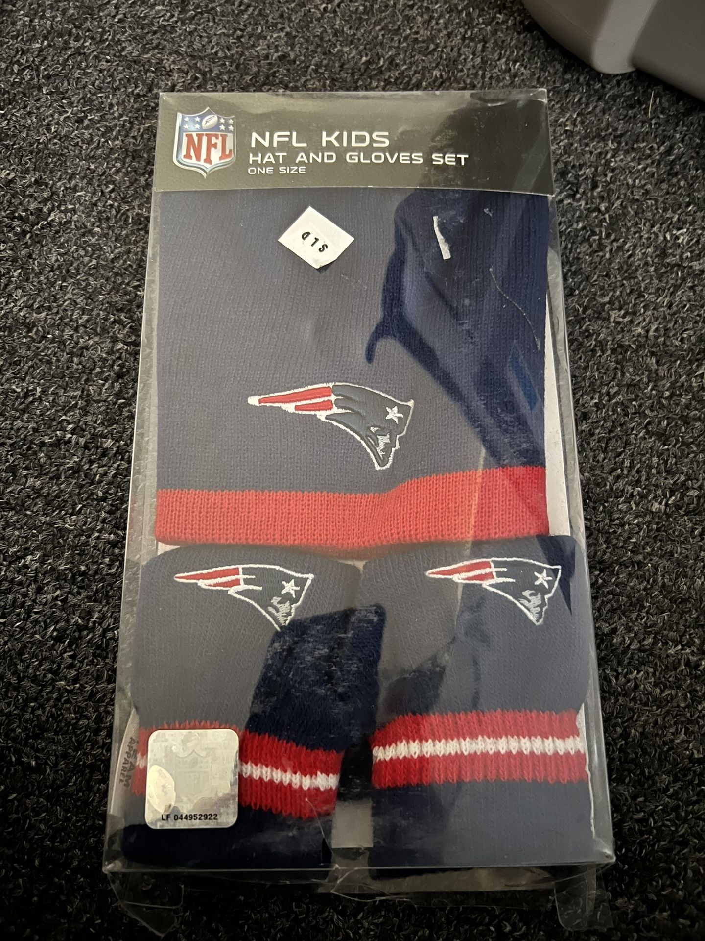 Patriots Kids Hat And Glove Set