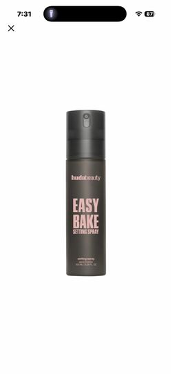 Huda beauty setting spray