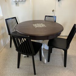 Table Of 4 