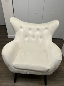 White / Ivory Velvet Tufted Accent Chair - Modern Wingback Armchair chair