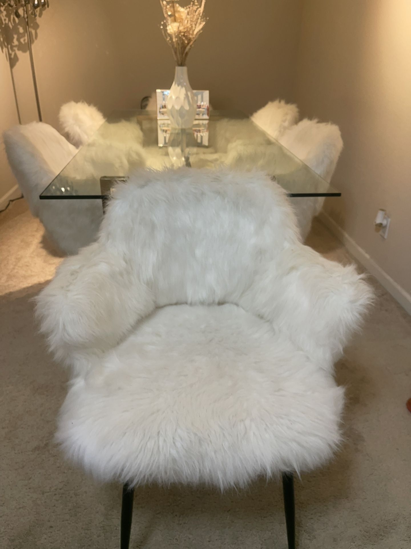 6 Rodney Upholstered Armchair