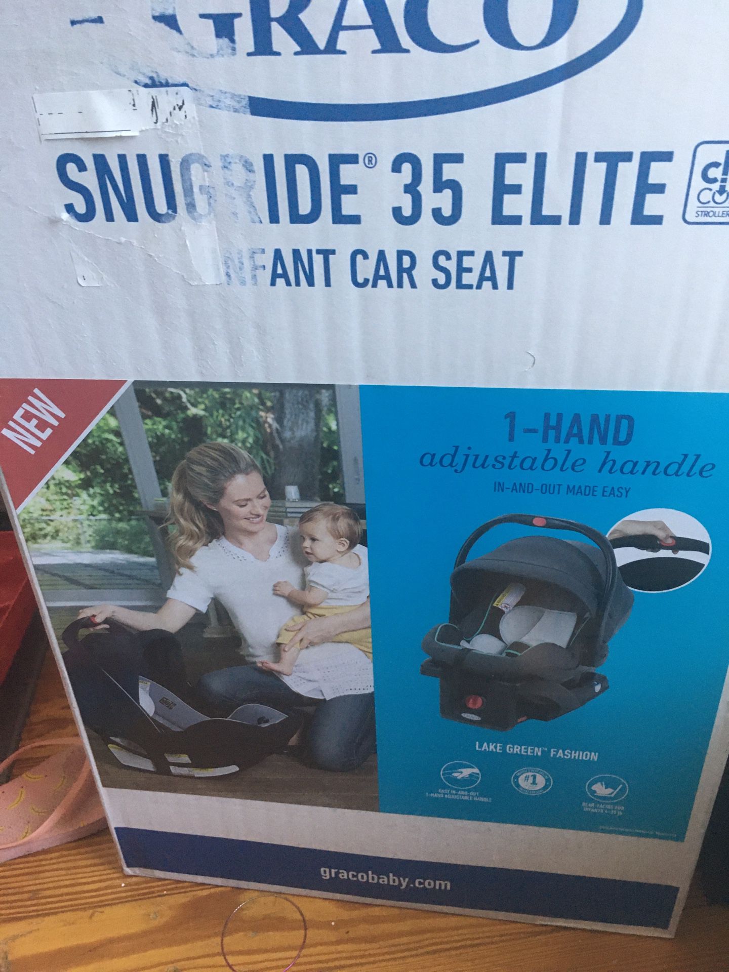 Graco Snugride 35 Elite click connect infant car seat