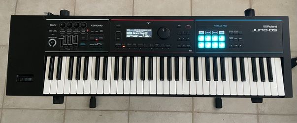 Roland Juno DS 61keys
