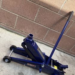 Car Jack 2 1/2 Tons