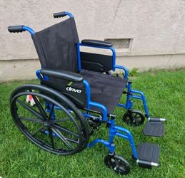 Blue Driver Wheelchair For Adults Holds Up To 250Lb In Excellent Pre-owned