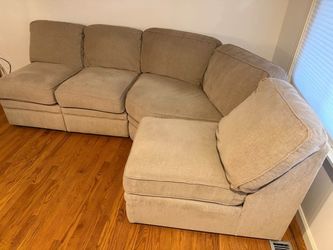 Free Lazyboy couch (must pickup before 10/30)
