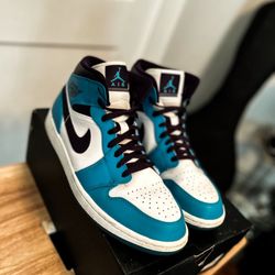 Air Jordan 1 “Hornet”